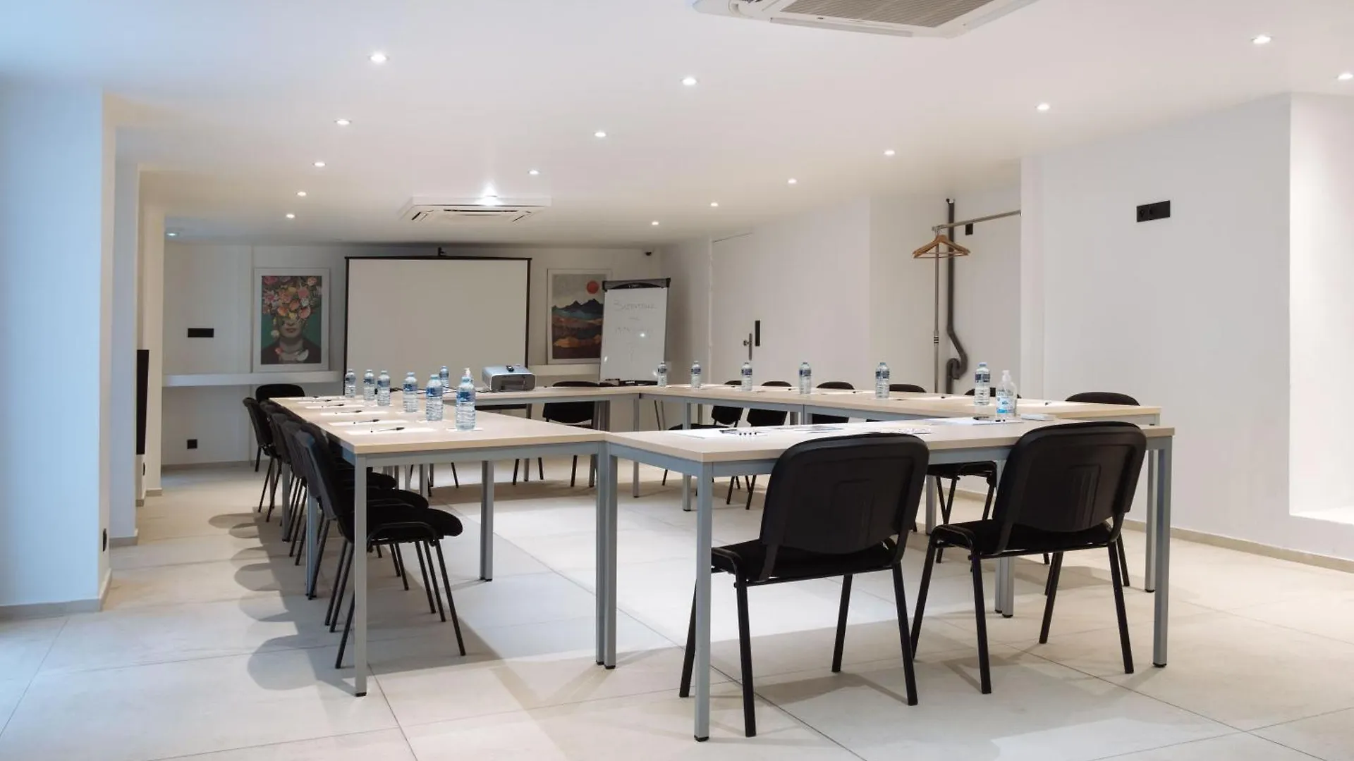 Hotel & Appartements Monsigny Niza